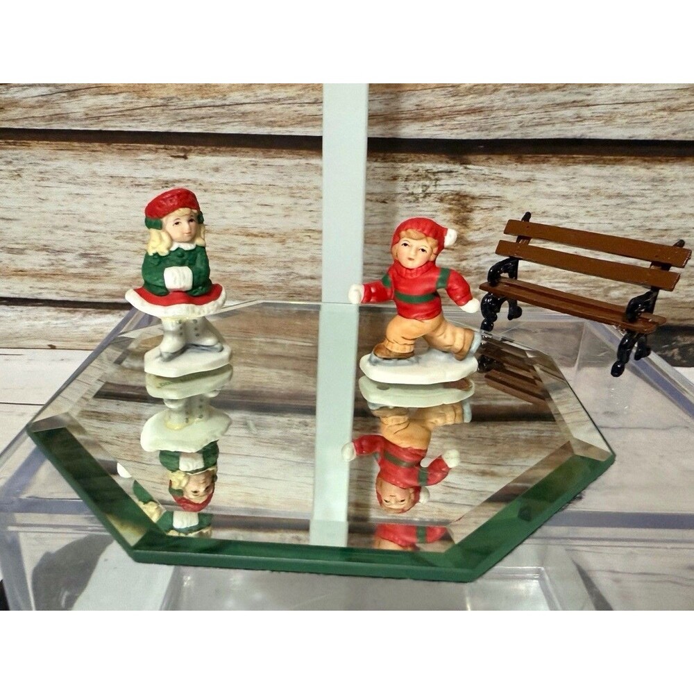 LEFTON COLONIAL VILLAGE Ice Skater Boy Girl Winter Glass And Park Bench